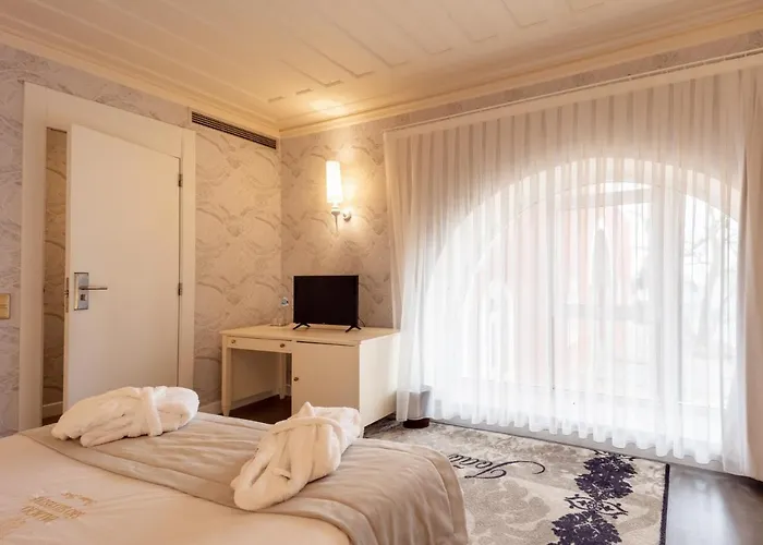 Отель Palacio Sao Silvestre-boutique Коимбра